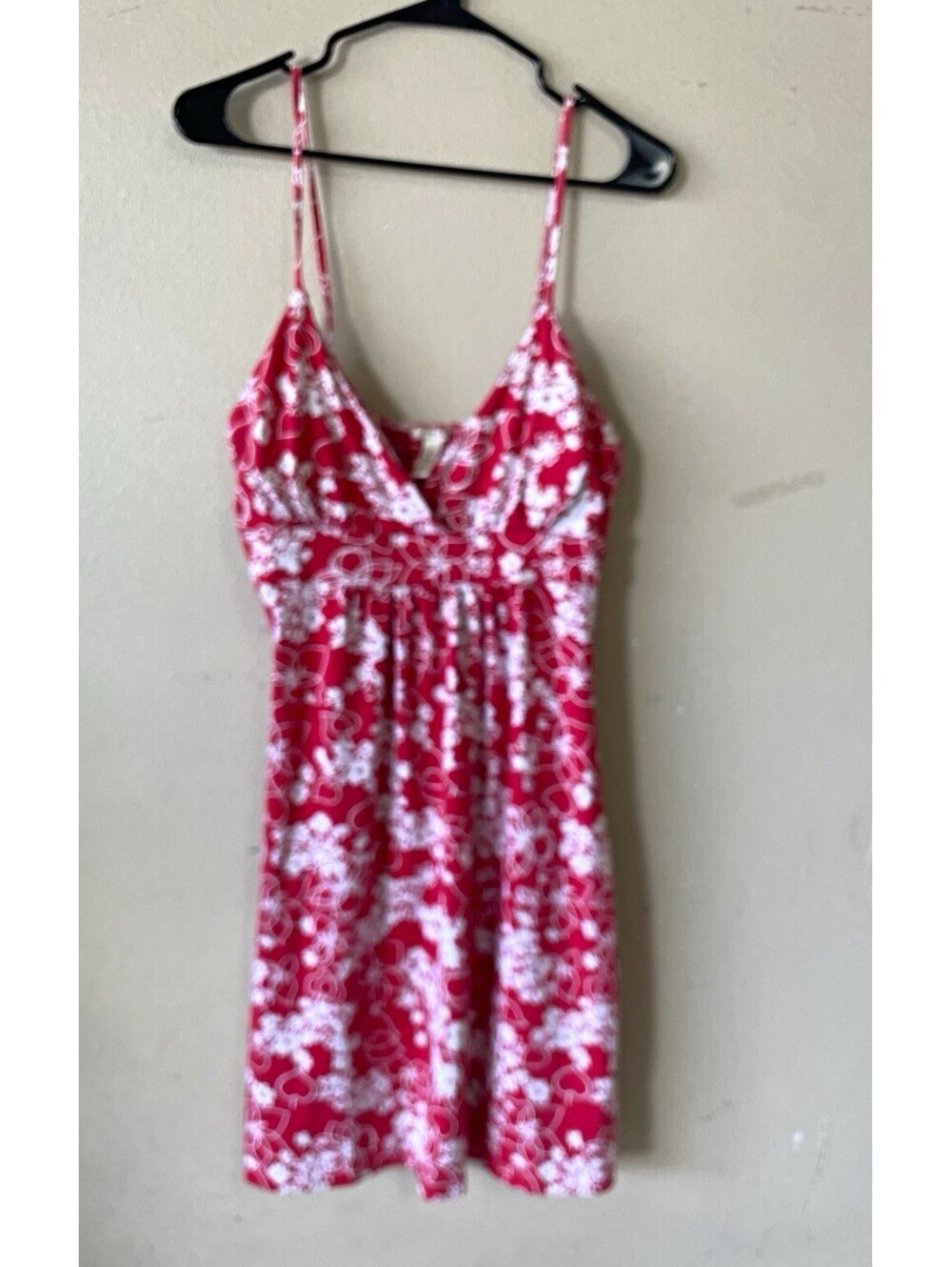 Ambiance Apparel dress M Red White Floral V-Neck Strappy Sleeveless Short Slip